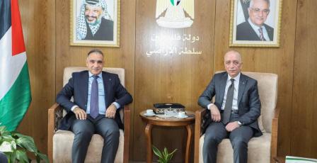 مرسوم رئاسي يخصص أراضي حكومية لصالح مشاريع الطاقة في جنين ونابلس