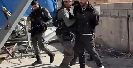 الاحتلال يعتقل شابين من القدس