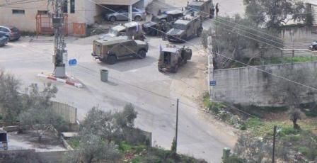 عشرات المصابين باعتداء مستوطنين والاحتلال في تلفيت جنوب نابلس