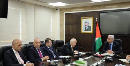 الاتحاد الفلسطيني لشركات التأمين يبحث مع وزير الصحة تعزيز التعاون المشترك 