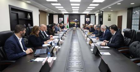 مجلس الوزراء: جهود مستمرة لصرف دفعة من رواتب الموظفين مطلع الأسبوع