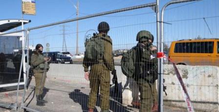 قوات الاحتلال تنصب حاجزا عند مدخل يبرود شرق رام الله