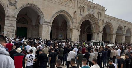 70 ألف مصل أدوا صلاة الجمعة في المسجد الأقصى المبارك