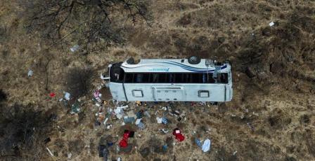المكسيك: مصرع 11 شخصا وإصابة العشرات إثر انقلاب حافلة سياحية