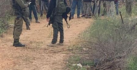 مستعمرون يهاجمون المزارعين ويجبرونهم على مغادرة أراضيهم شرق رام الله