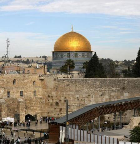 الاحتلال يواصل إغلاق المسجد الأقصى لليوم الـ25