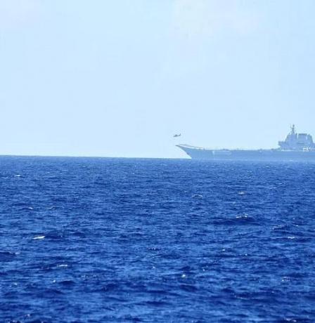 سفينة حربية أمريكية محملة بالمارينز تواصل طريقها نحو الشرق الأوسط