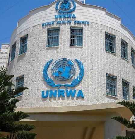 خاص | الأونروا تُقرّ تقليص ساعات العمل ورواتب موظفيها بنسبة 20%