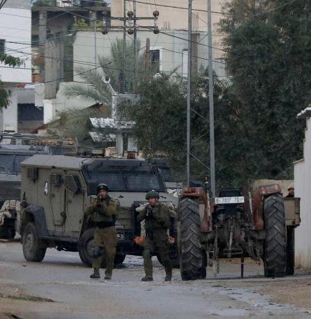 قوات الاحتلال تقتحم كفل حارس لتأمين اقتحام المستوطنين للمقامات الإسلامية