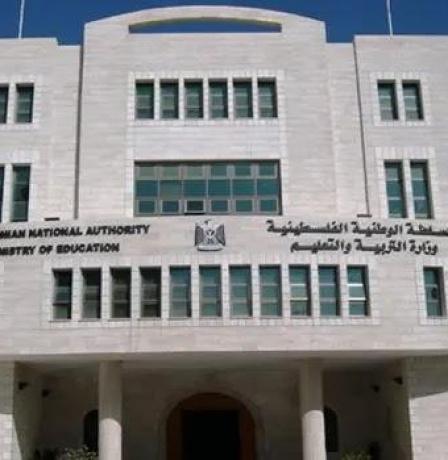 "التربية" تصدر قرارا حول طبيعة الدوام المدرسي والجامعي