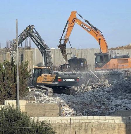 قوات الاحتلال تهدم غرفة زراعية في المنيا جنوب بيت لحم