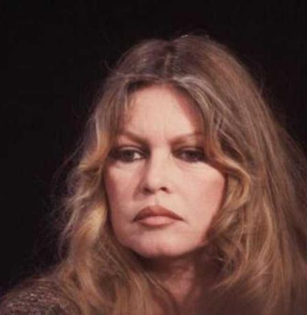 وفاة أيقونة السينما الفرنسية.. بريجيت باردو