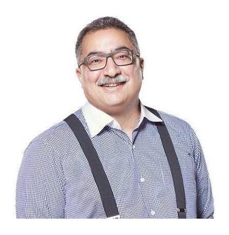 حقيقة وفاة الإعلامي إبراهيم عيسى الصحفي المصري المعروف