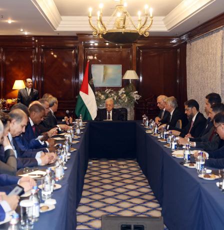 الرئيس يستقبل السفراء العرب المعتمدين لدى روسيا