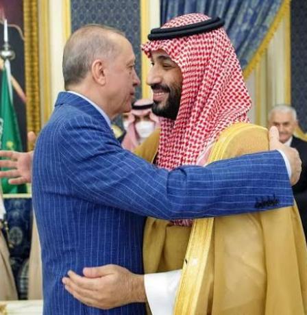 تقرير: تعميق التعاون العسكري والأمني بين تركيا والسعودية يقلق إسرائيل