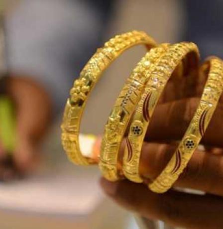 أسعار الذهب تسجل مستوى قياسي جديد