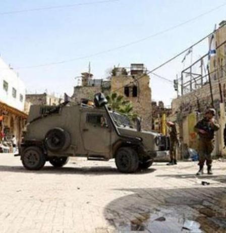 قوات الاحتلال تغلق وسط مدينة الخليل لتأمين اقتحام المستوطنين