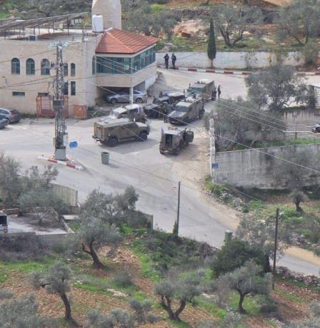 عشرات المصابين باعتداء مستوطنين والاحتلال في تلفيت جنوب نابلس