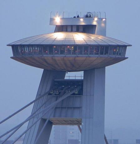 ترامب يوجه بكشف ملفات الكائنات الفضائية والأجسام الطائرة