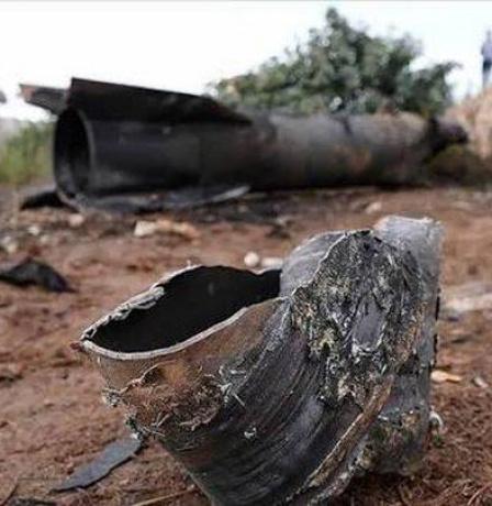 الشرطة: تلقينا بلاغات تفيد بسقوط شظايا صواريخ في محافظات بالضفة