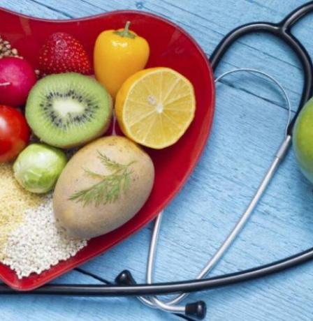 خاص| الكوليسترول بين الضرورة والخطر… وكيف يساعد صيام رمضان في خفضه!