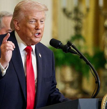 ارتفاع النفط والدولار بعد تصريحات ترامب بشأن استمرار الضربات على إيران