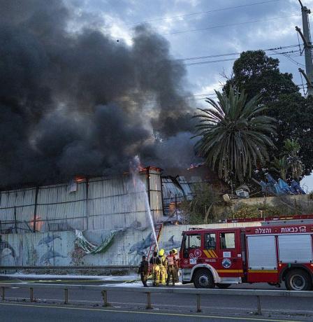 مسؤول في البيت الأبيض: علينا إعلان النصر والانسحاب من حرب إيران