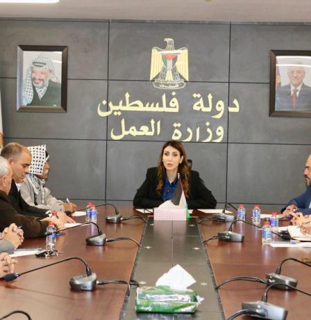 وزارة العمل تعزز صمود المواطنين في قلقيلية وتفتح آفاقاً جديدة للتشغيل والتدريب