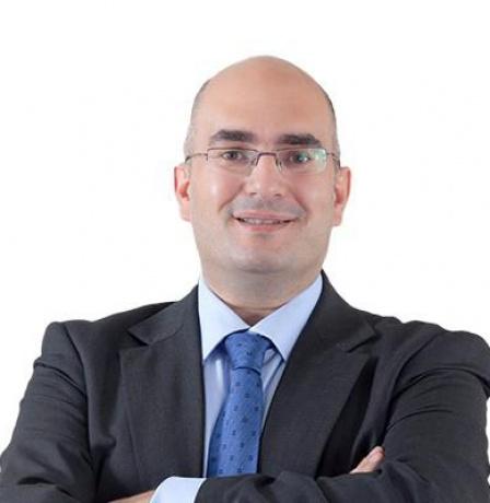 البنك الوطني يعلن قبول استقالة الرئيس التنفيذي سلامة خليل