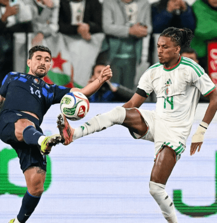 التعادل السلبي يخيم على مواجهة الجزائر وأوروغواي