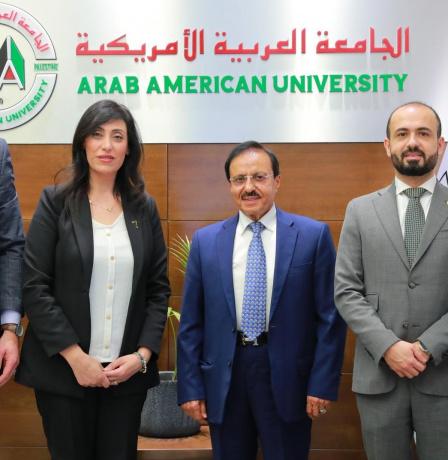 الجامعة العربية الأمريكية تبحث سبل التعاون المشترك مع سفير دولة فلسطين لدى العراق