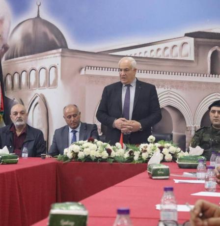 بالصور| وزير الداخلية يتفقد محافظة جنين ويلتقي المحافظ ويعقد اجتماعاً موسعاً