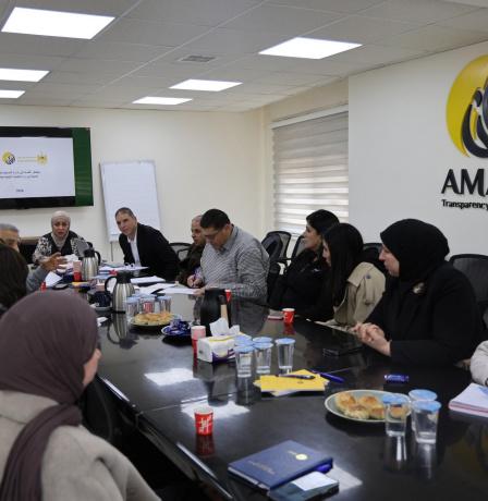 ائتلاف أمان يناقش إدارة مخاطر الفساد في مستودعات وزارة التنمية الاجتماعية خلال لقاء بؤري متخصص