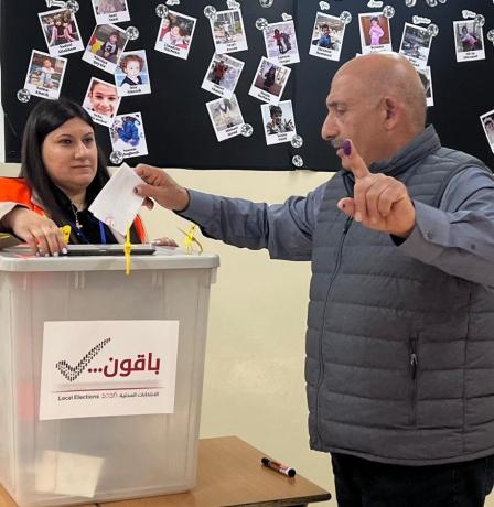 لجنة الانتخابات المركزية تعلن نتائج الانتخابات المحلية 2026