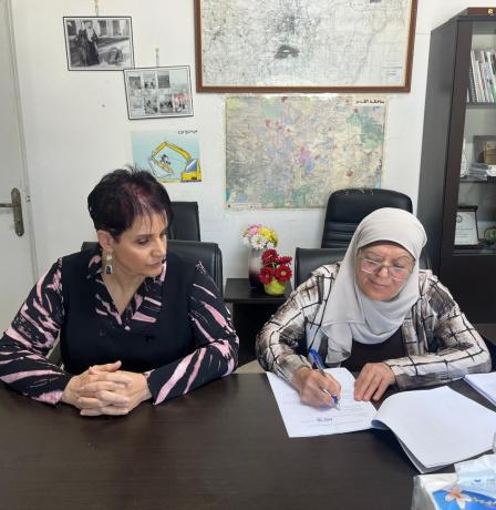 زراعة القدس و"الفاو" توقّعان اتفاقية دعم استثمار زراعي لجمعية شروق في العيزرية