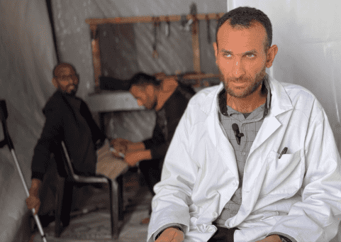 خاص| "ليست مجرد أطراف.. بل حياة"… حين يصنع طبيبٌ الأمل لجرحى غزة