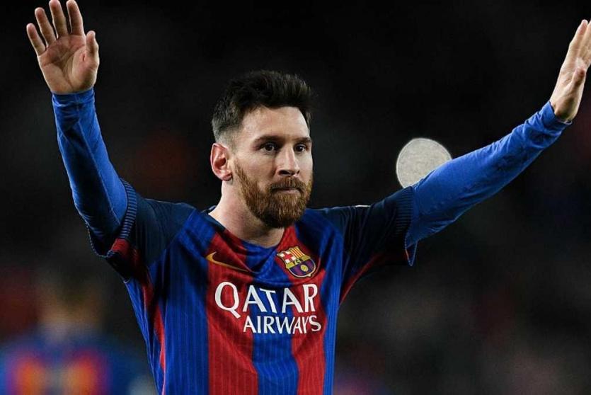ميسي يطالب بضم نجم إنجليزي