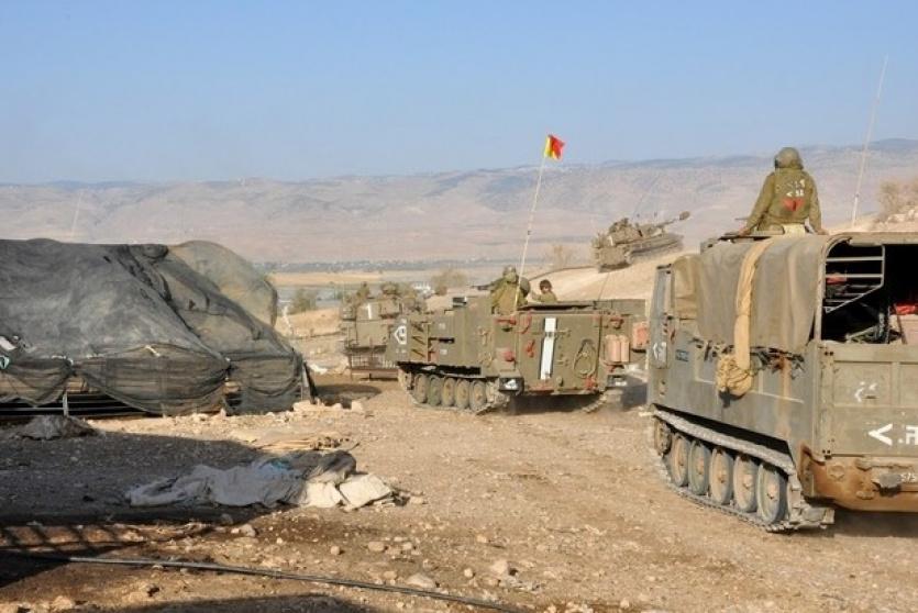 دبابات الاحتلال تناور بين خيام السكان