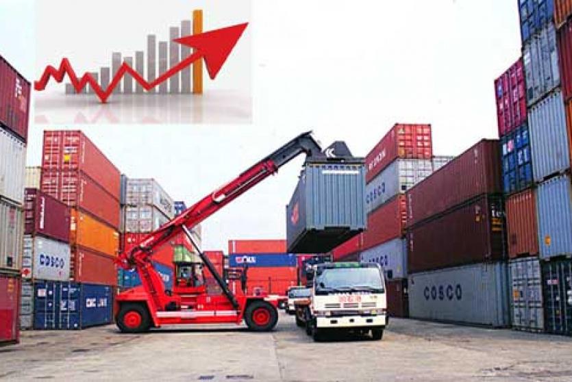 الإحصاء: ارتفاع الصادرات والواردات والعجز في الميزان التجاري 