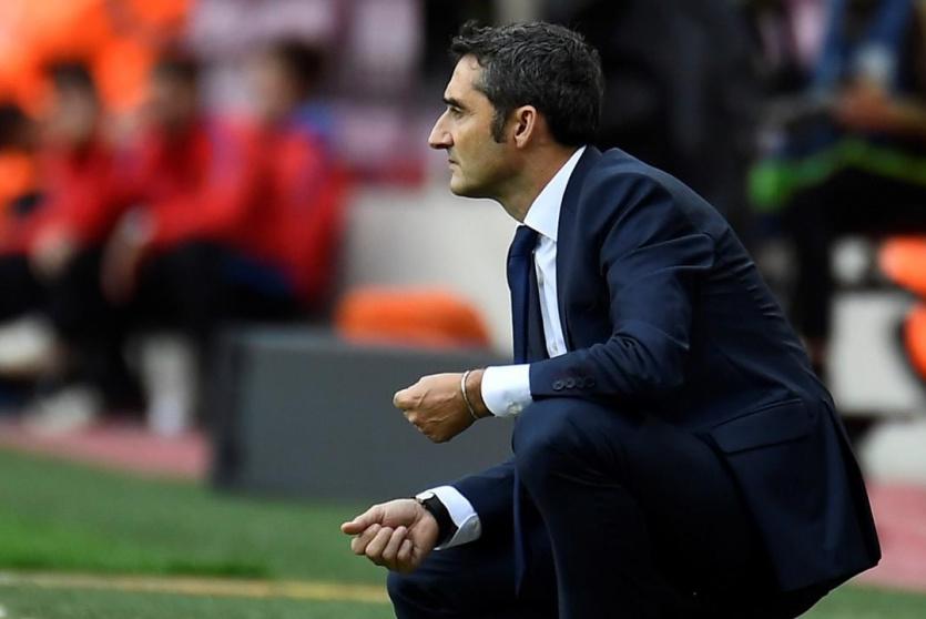 قبل الكلاسيكو .. قرار حاسم لمدرب برشلونة 