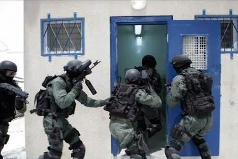 وحدات القمع في سجون الاحتلال - صورة تعبيرية