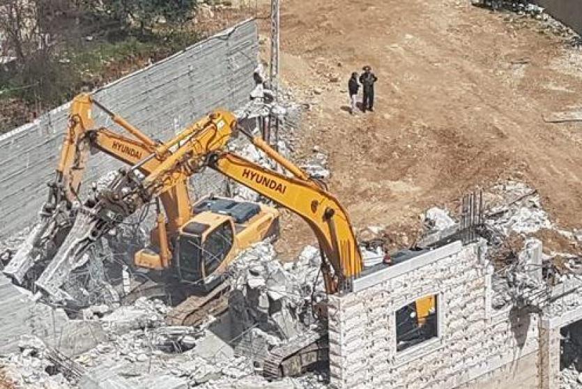 الاحتلال يهدم منزلا في شعفاط 