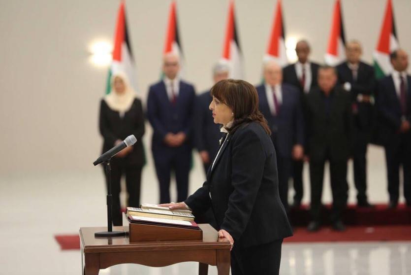وزير الصحة الفلسطينية د. مي الكيلة خلال تأديتها اليمين القانونية