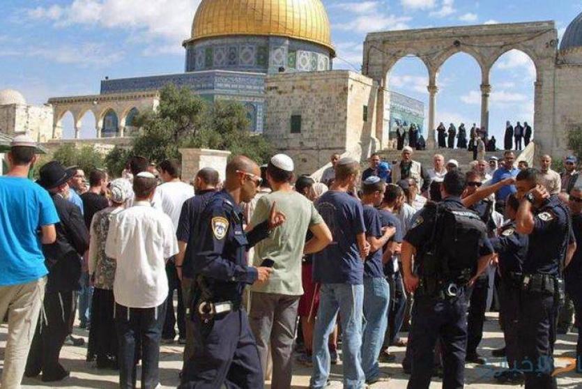 مستوطنون يقتحمون المسجد الاقصى- ارشيف