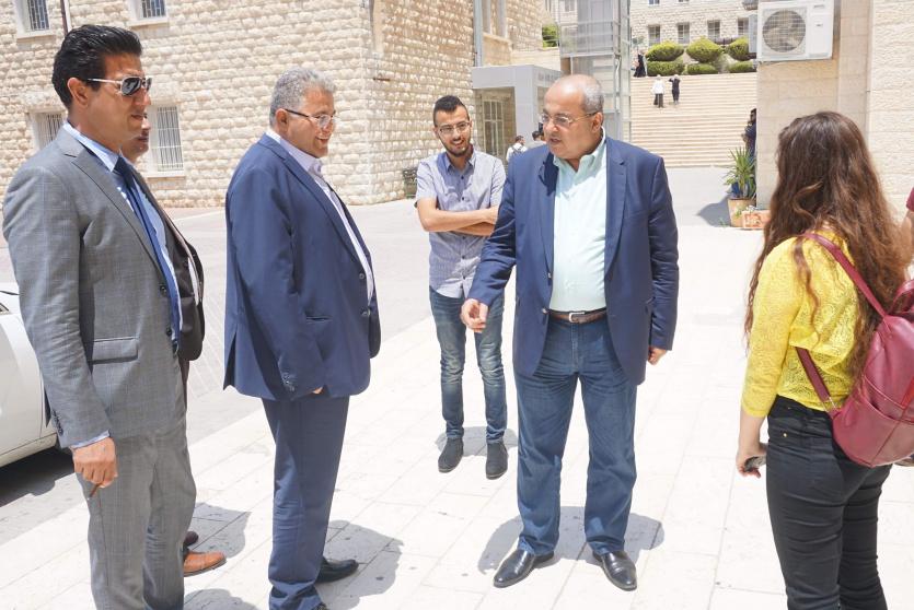 الطيبي خلال لقائه رئيس جامعة القدس