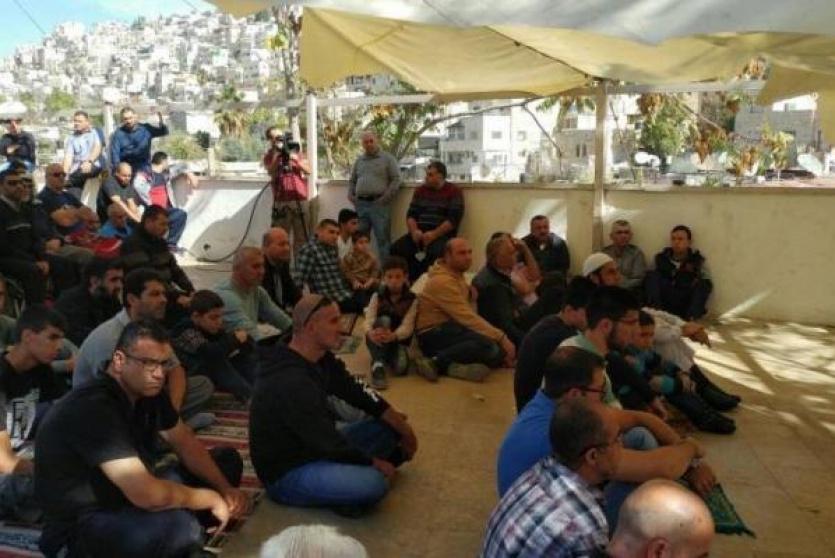 صلاة الجمعة في خيمة الاعتصام