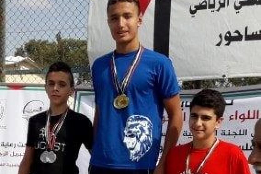 السباح المقدسي محمود أبو غربية