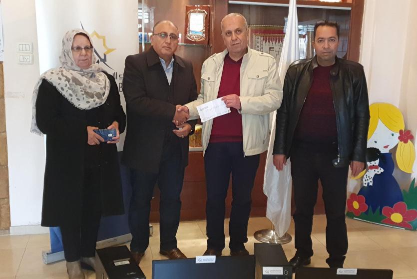 الإسلامي الفلسطيني يدعم مركز الرجاء لرعاية ذوي الاحتياجات الخاصة