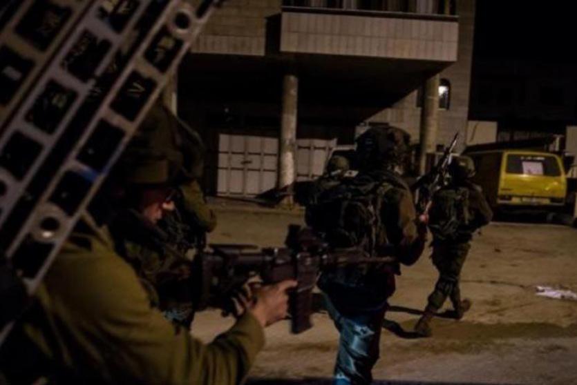 مداهمات الاحتلال الليلية