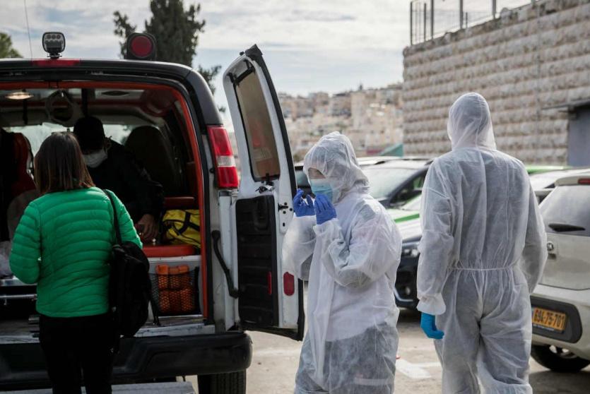 نقل مصاب بكورونا في اسرائيل